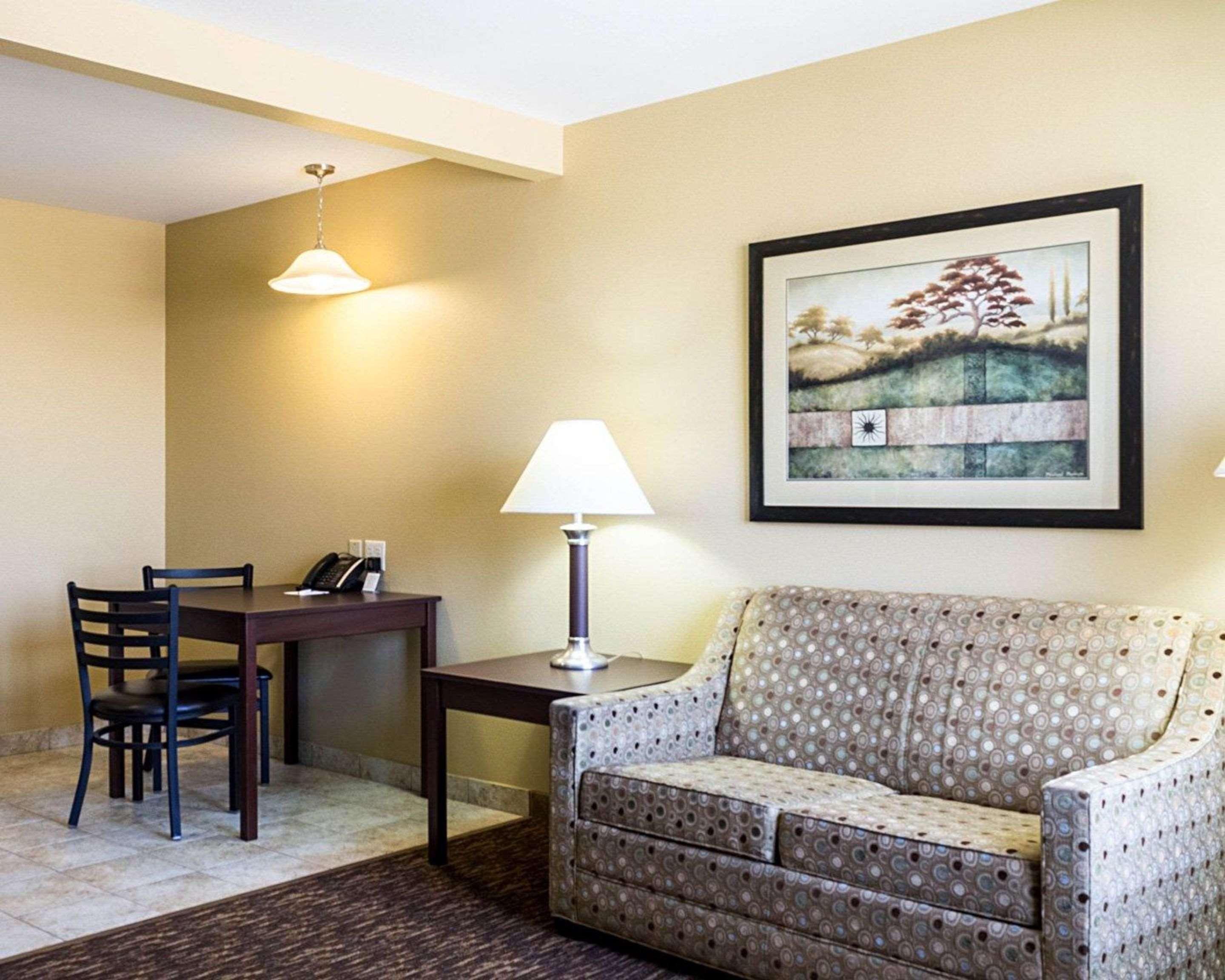 Mainstay Suites Minot Ngoại thất bức ảnh