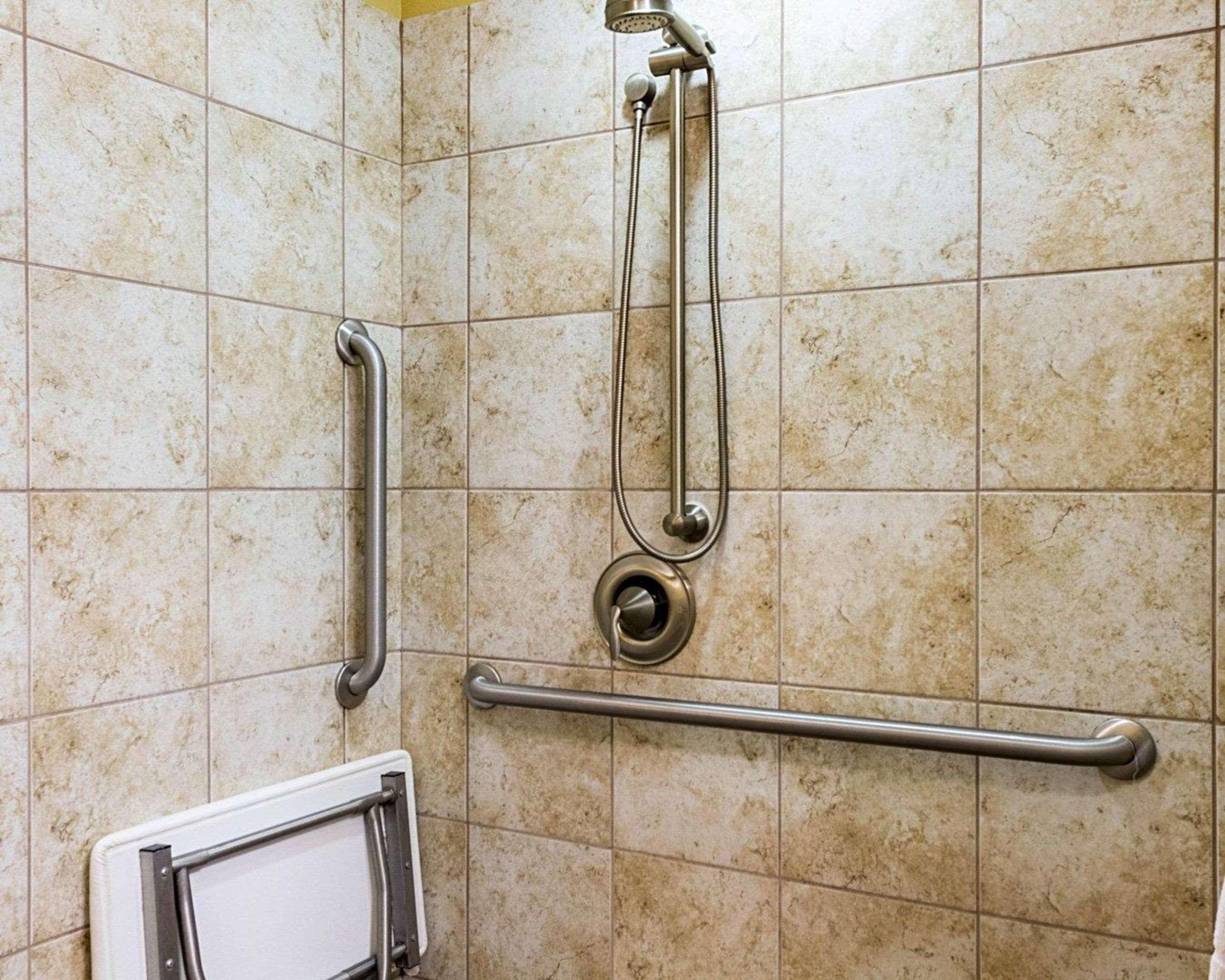 Mainstay Suites Minot Ngoại thất bức ảnh
