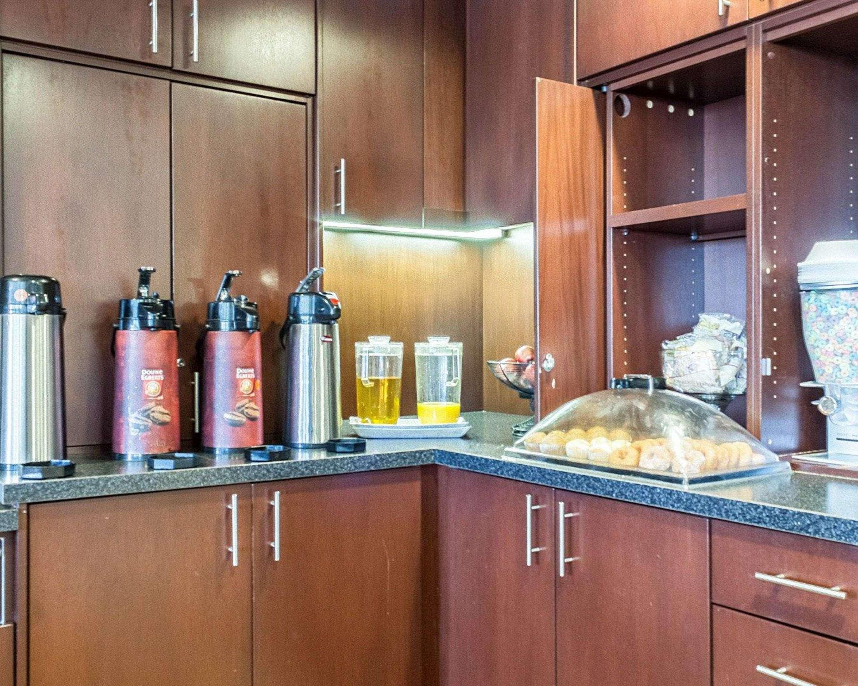 Mainstay Suites Minot Ngoại thất bức ảnh