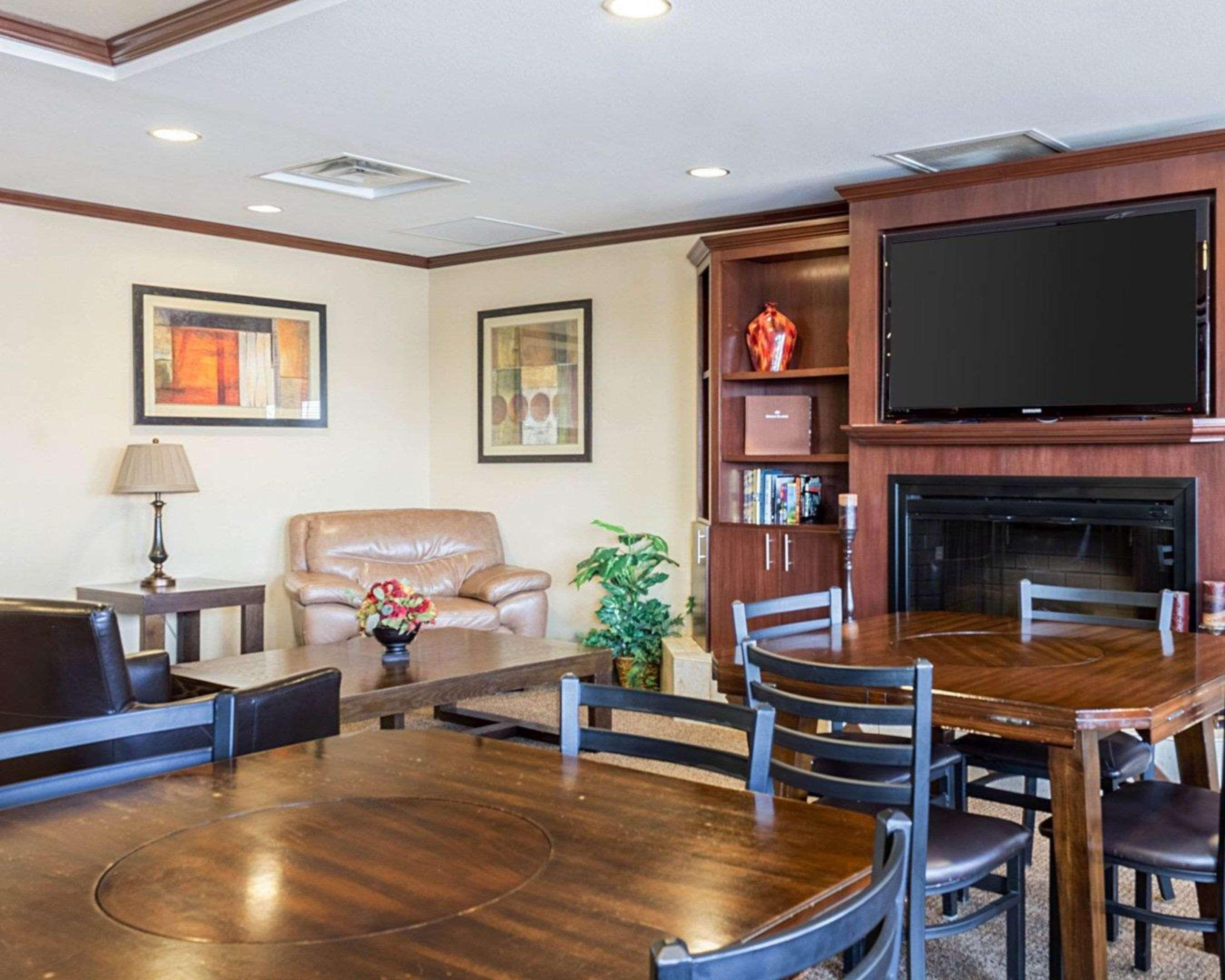 Mainstay Suites Minot Ngoại thất bức ảnh