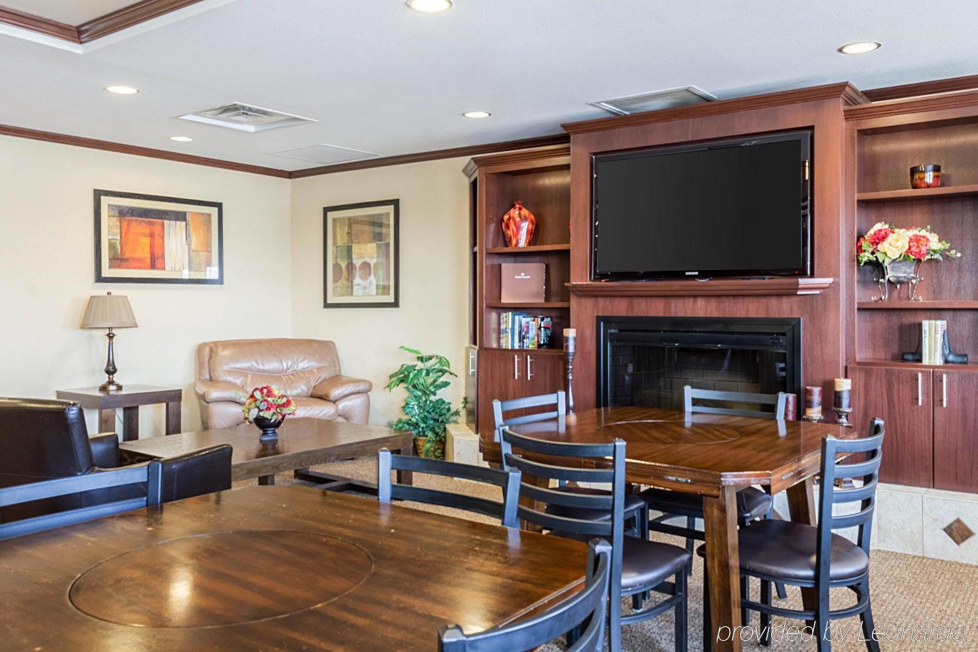 Mainstay Suites Minot Ngoại thất bức ảnh