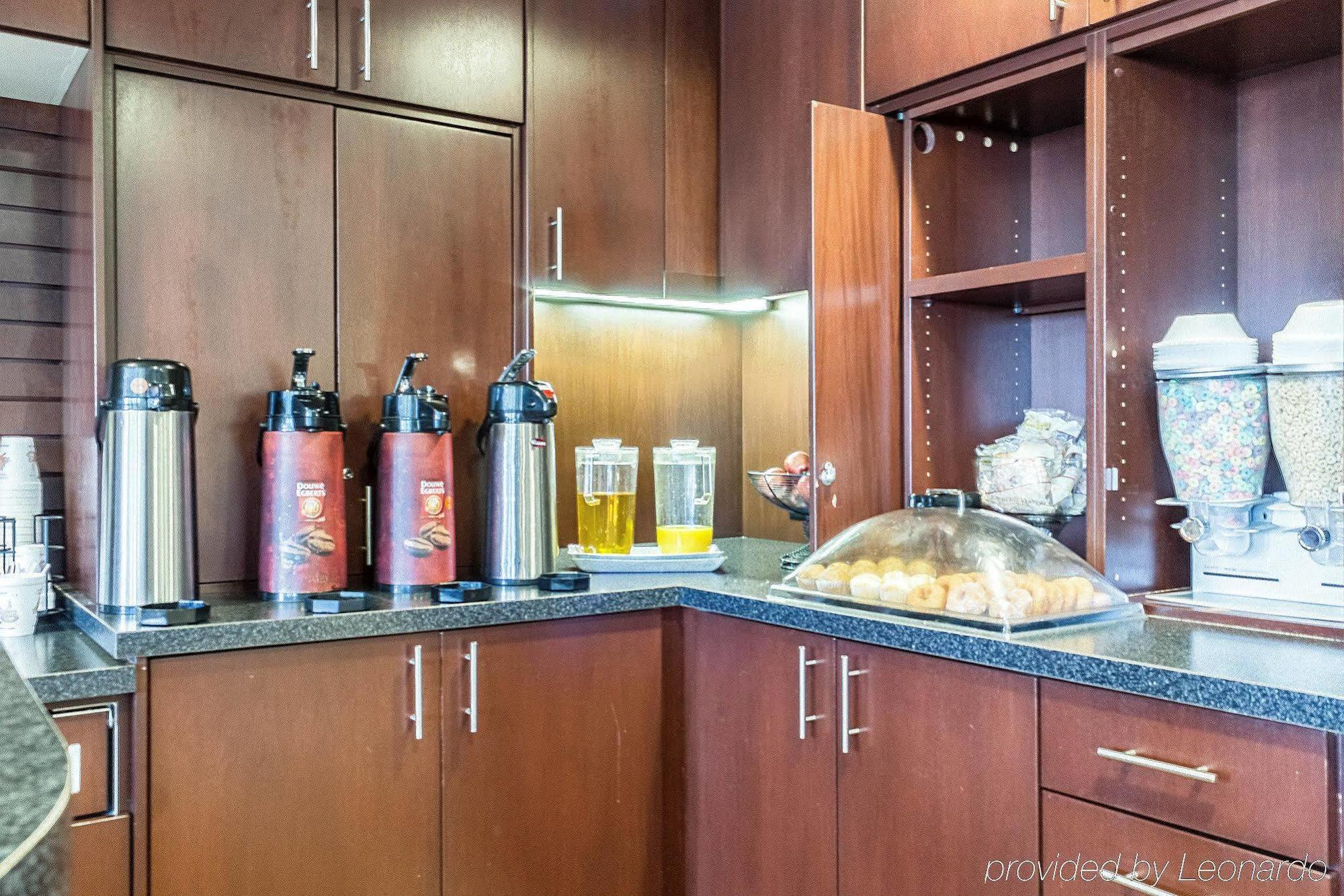 Mainstay Suites Minot Ngoại thất bức ảnh
