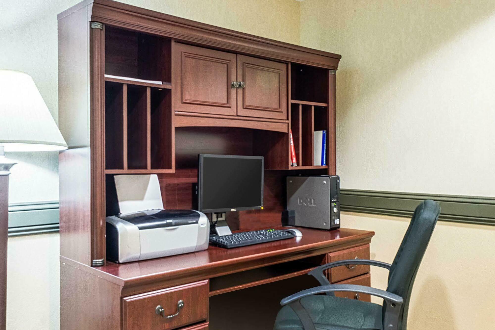Mainstay Suites Minot Ngoại thất bức ảnh
