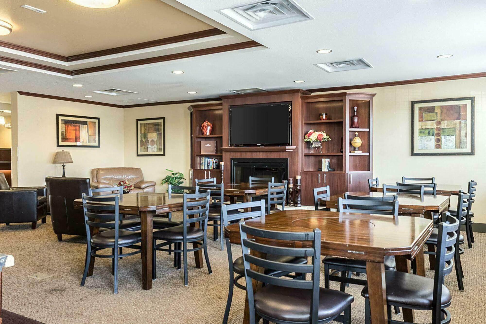 Mainstay Suites Minot Ngoại thất bức ảnh